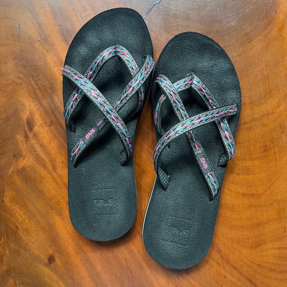 Women's Teva Sandals (flip flops) size 7